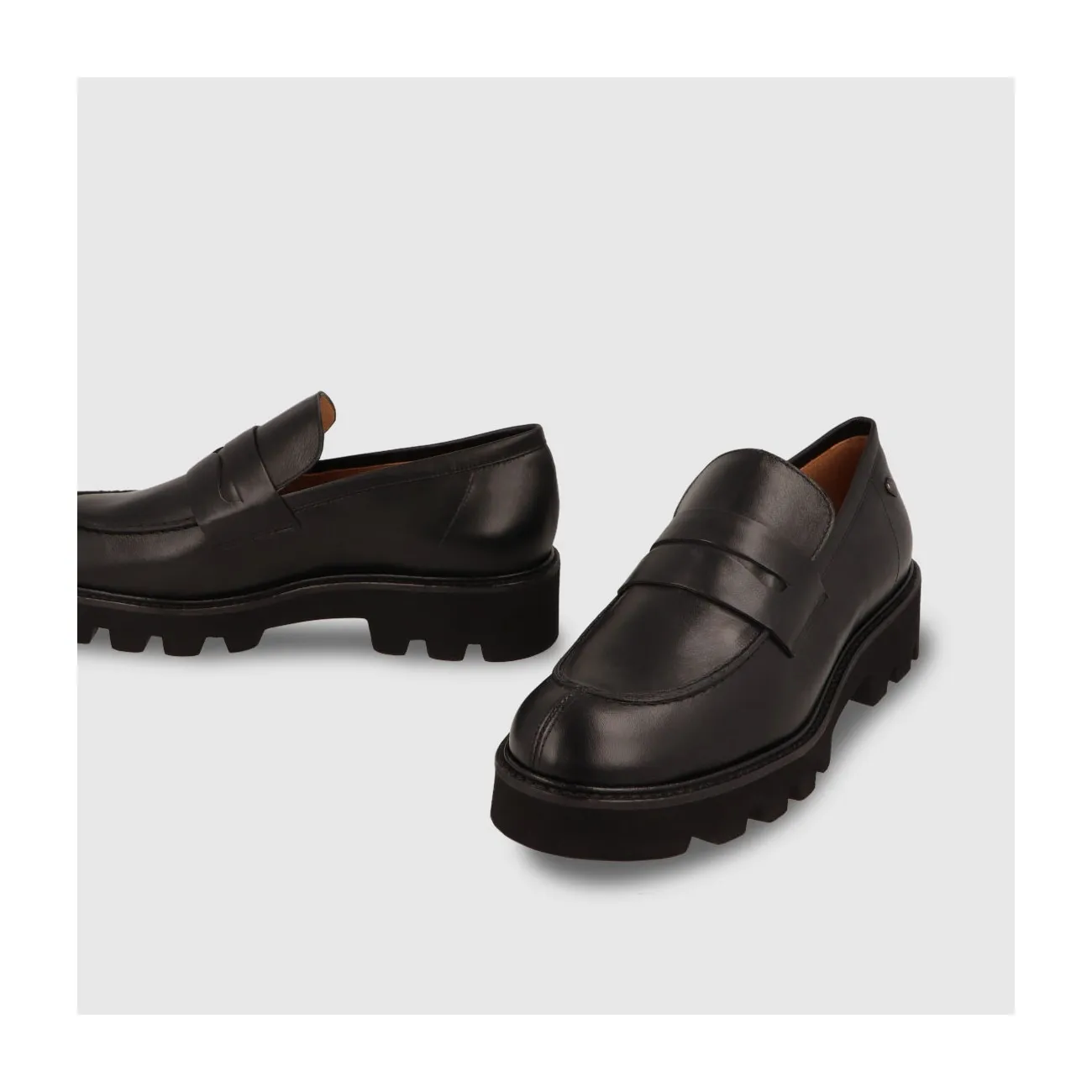 Mocassins en cuir noir pour femme | Chaussures femme LODI en ligne.
